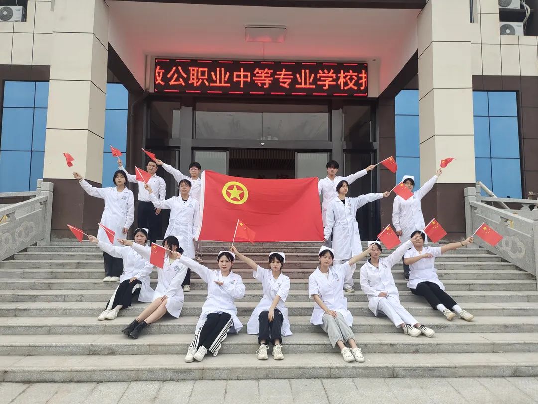 以青春之声致敬百年征程
