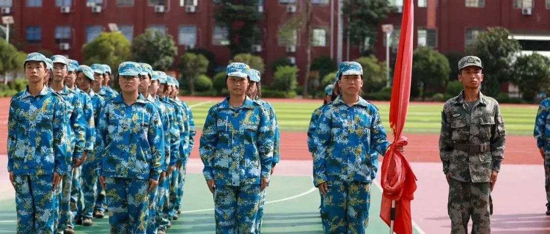 ​骄阳似火，奋斗青春——2023级新生军训的那些事